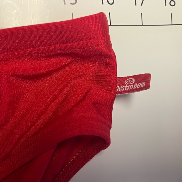 Men’s AustinBem bikini 36”, great condition - Picture 2 of 4